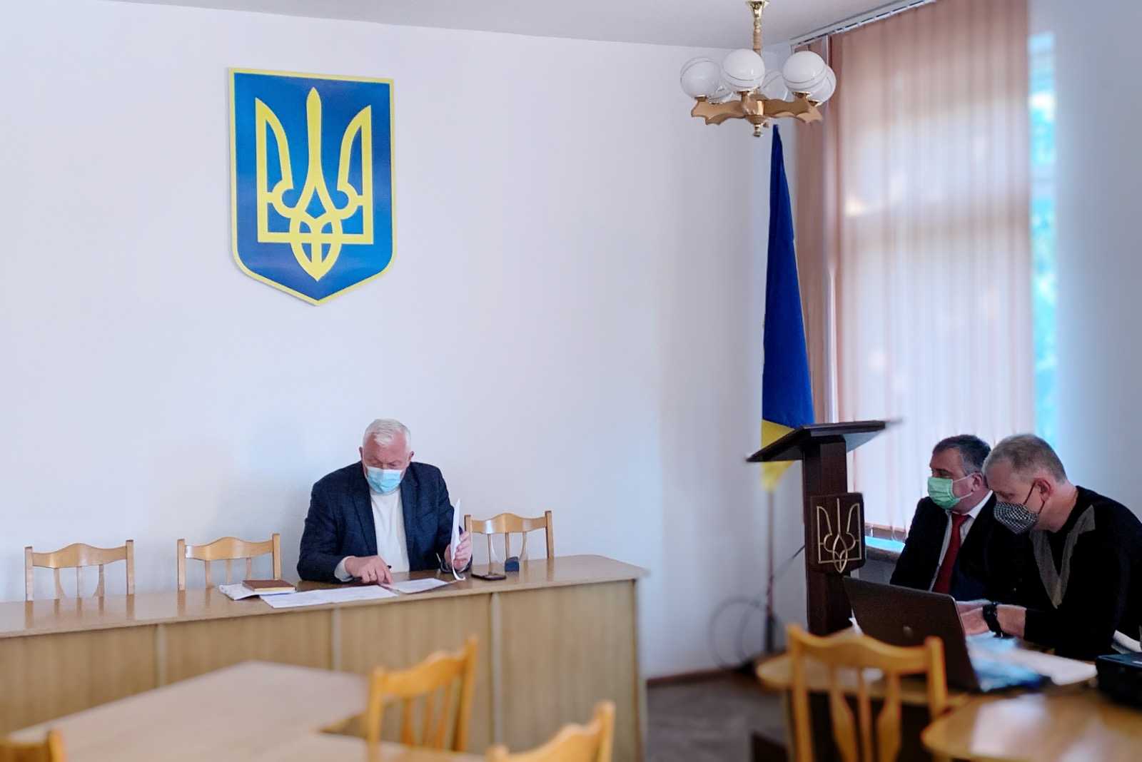 У Червоноградській райдержадміністрації відбулося спільне засідання комісії з питань забезпечення житлом дітей-сиріт, дітей, позбавлених батьківського піклування