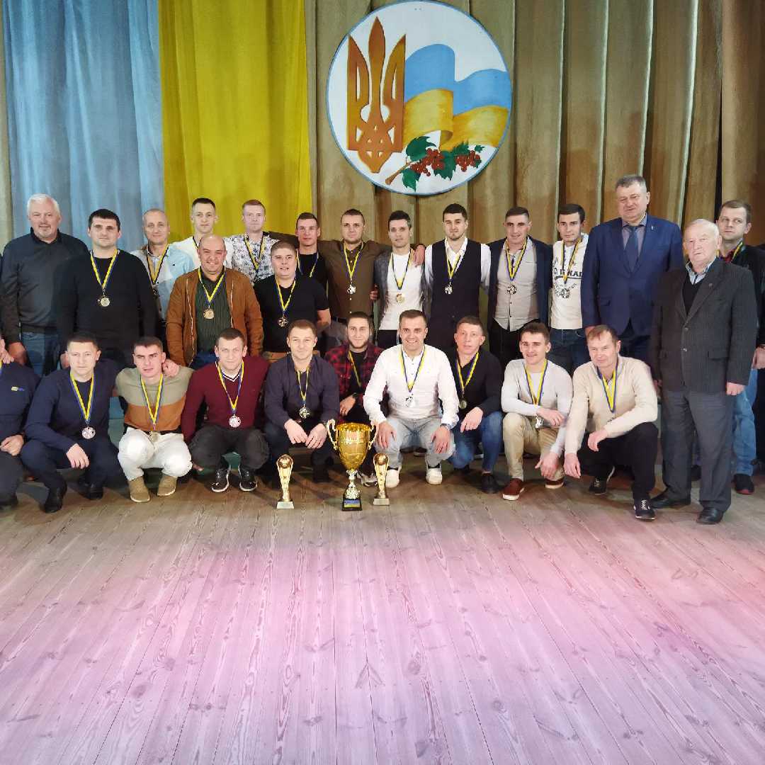 Футбольна команда «Сокаль-Датський Текстиль» цього сезону здобула срібні медалі у другій лізі чемпіонату Львівщини. 