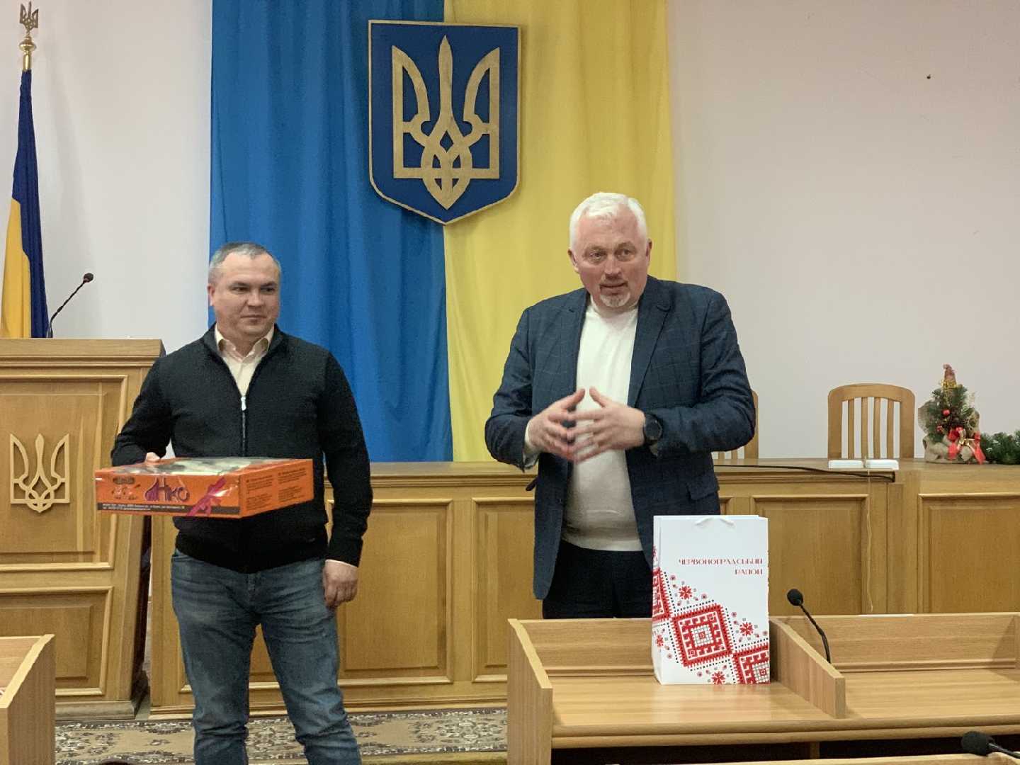З нагоди світлого християнського свята – Хрещення Господнього до Червоноградської  РДА завітав о.Ярослав Кащук