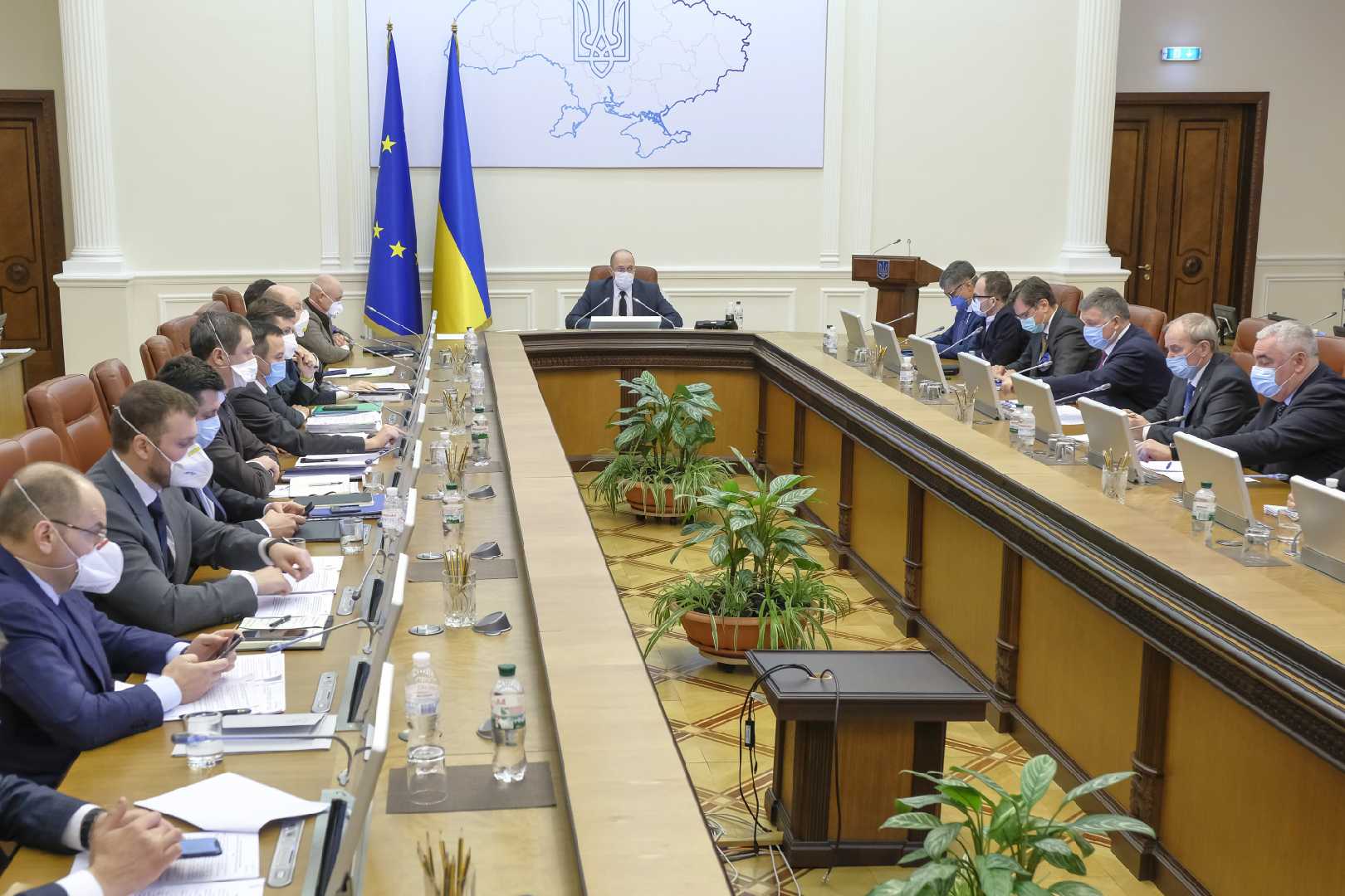 Уряд продовжує працювати над розширенням програм підтримки малого та середнього бізнесу