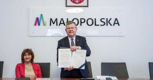 Малопольське Воєводство Республіки Польща надало 3 мільйони злотих, щоб підтримати вимушених переселенців на Львівщині