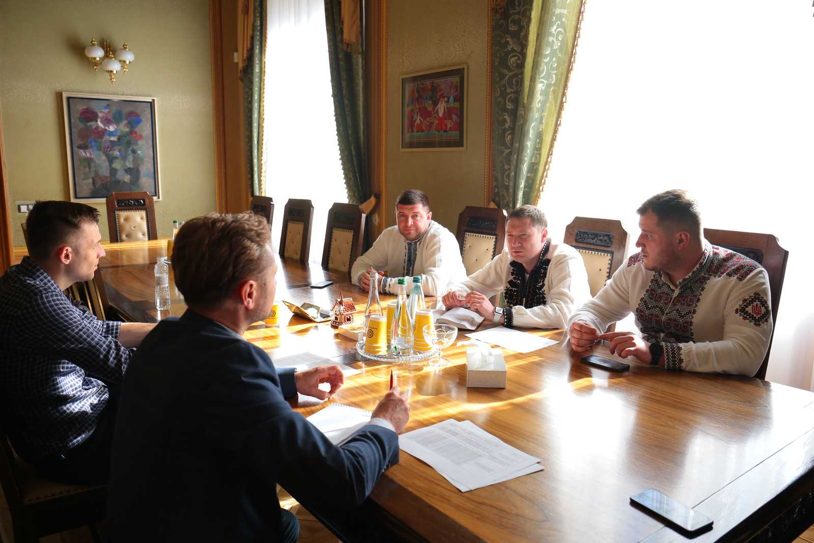 Енергетична компанія з польськими інвестиціями повертається в область: планують збудувати нафтобазу