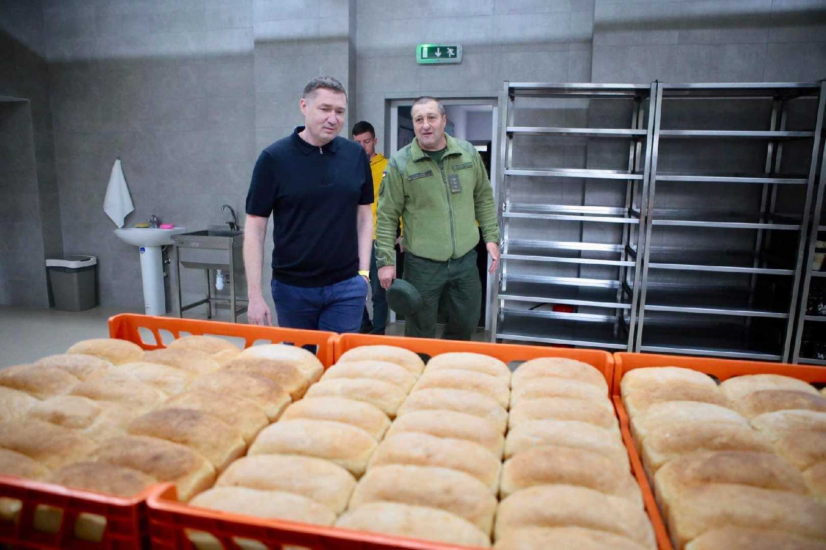 В одному з районів Львівщини відновила роботу хлібопекарня