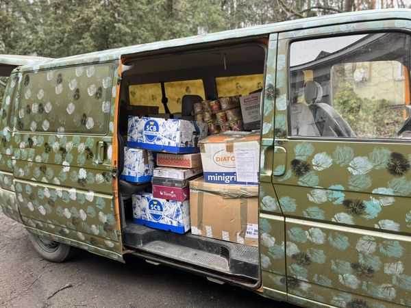 Колектив Червоноградської РВА придбали авто марки Volkswagen Transporter для потреб військових