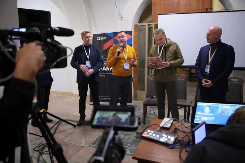 Creative Spark: Renovate Ukraine: на Львівщині триває Форум креативної освіти, стартапів та студентського підприємництва