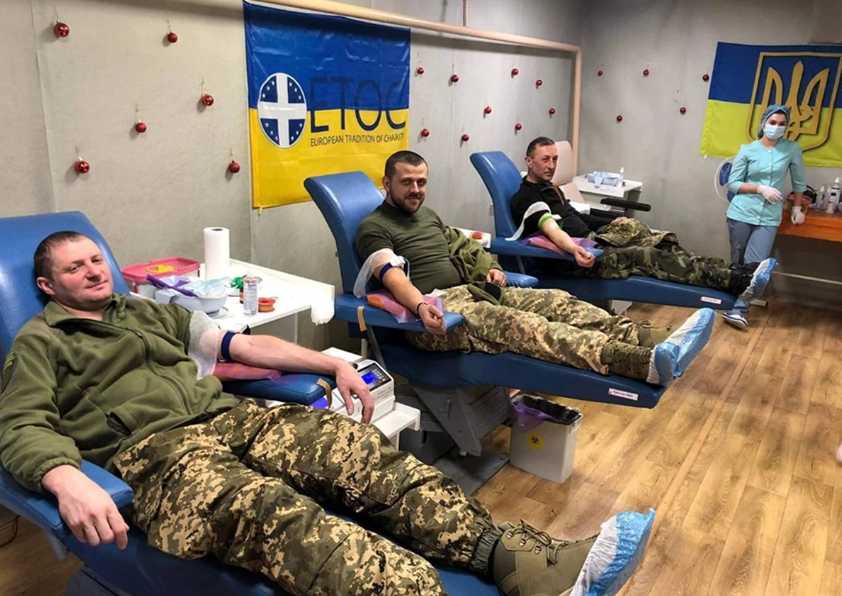 Бійці львівської тероборони здали кров на допомогу побратимам зі Збройних Сил України