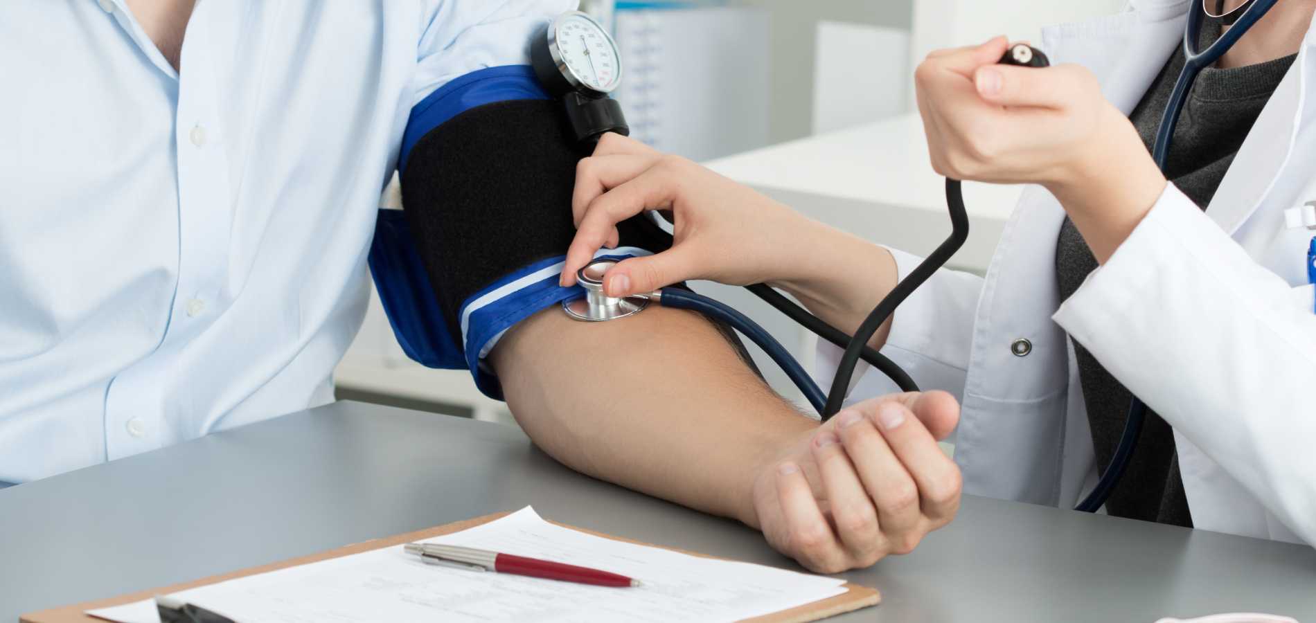 У Львівській ОВА закликають жителів області пройти медогляд: як це зробити безоплатно