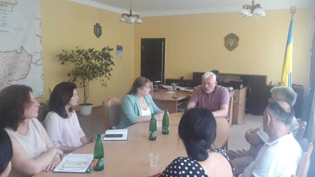В райдержадміністрації обговорили питання працевлаштування випускників