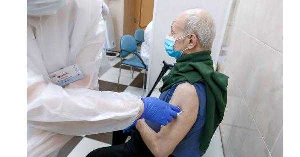 «Допоможіть людям літнього віку записатись на вакцинацію», - МОЗ
