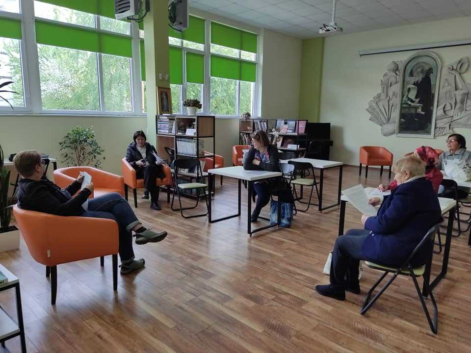У Червонограді відновлює свою роботу мовний клуб «РозМова». 