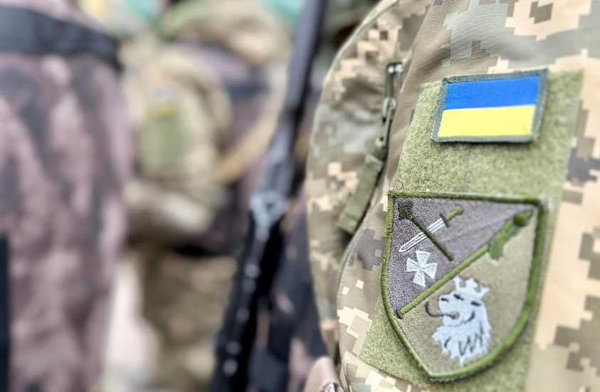 Для родичів бійців тероборони діє гаряча лінія для спілкування з Командувачем
