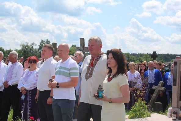 В Новому Виткові вшанували пам'ять видатного оперного співака Олександра Мишуги 