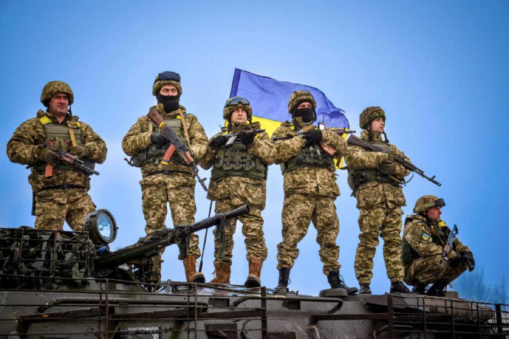 Сьогодні у світлий день Покрови Пресвятої Богородиці ми відзначаємо особливі свята для кожного українця - День Захисників та Захисниць України, День козацтва, 81-у річніицю створення УПА та День територіальної оборони України.