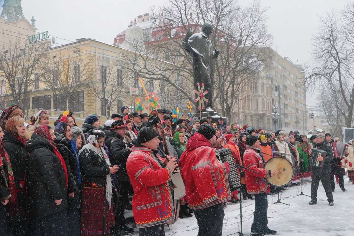 На Львівщині відбувся фестиваль українського зимового фольклору «Нова радість стала»