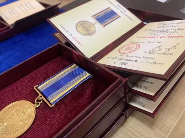 Сьогодні в Червоноградській міській раді відбулось нагородження Героїв посмертно