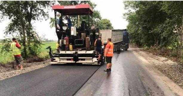 На автомобільній дорозі Сокаль-Стоянів продовжують ремонтні роботи