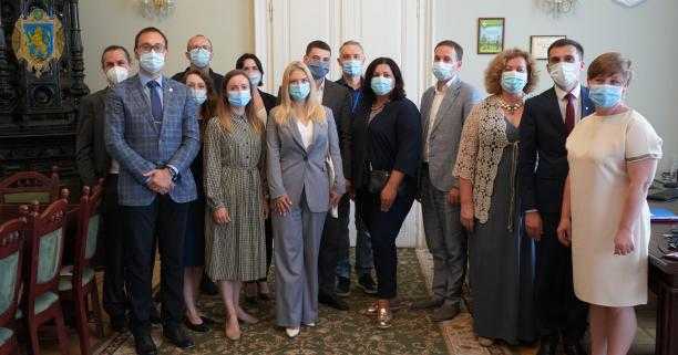 «Наше завдання на глобальному рівні - щоб до вересня 10 % населення світу були вакциновані», - глава Представництва ВООЗ в Україні Ярно Хабіхт