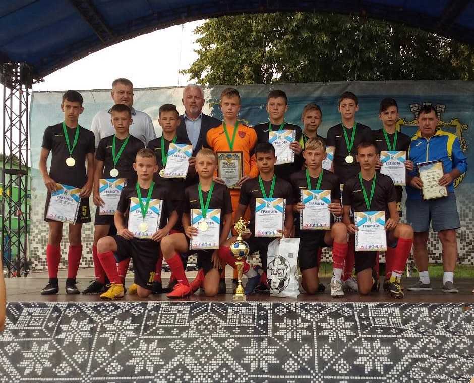 Юні футболісти з Сокаля вибороли перемогу серед 30 команд з усієї України