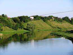 Моніторинг якості води у басейнах річок Західного Бугу та Сяну: де вода найчистіша