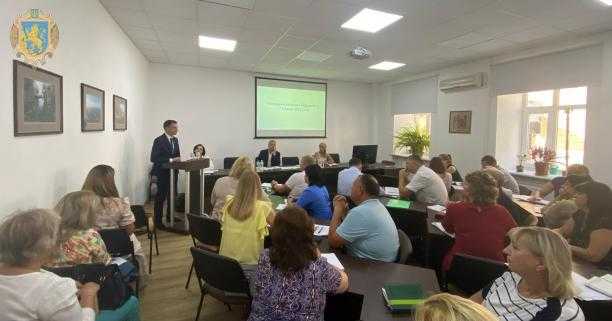 «Можливості децентралізації потрібно реалізовувати раціонально»: Іван Собко зустрівся з керівниками фінансових управлінь громад та РДА