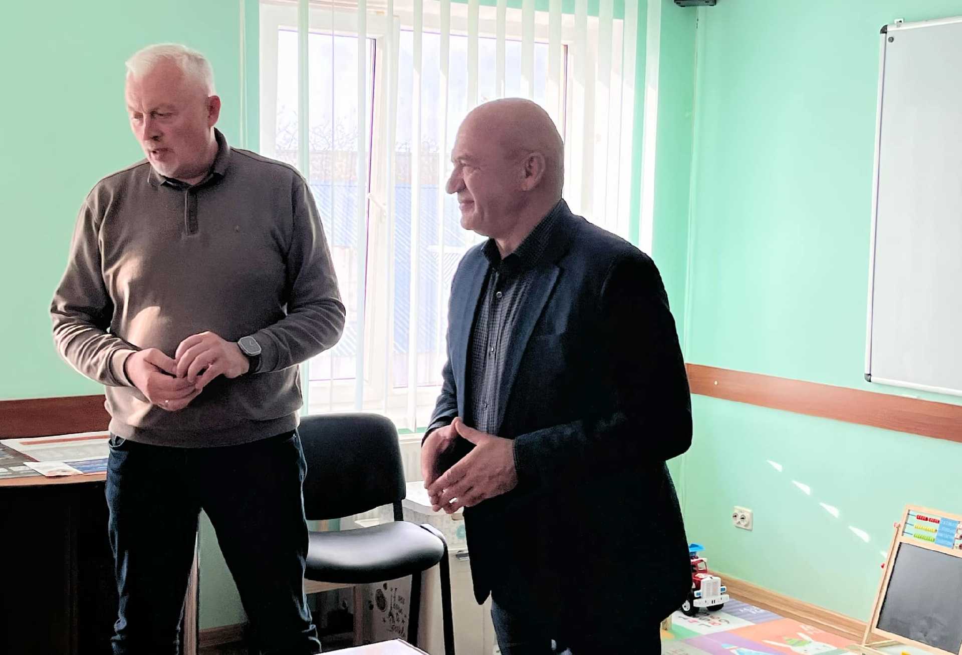 Сьогодні Андрій Дяченко з заступником вітав працівників соціальної сфери Шептицького району
