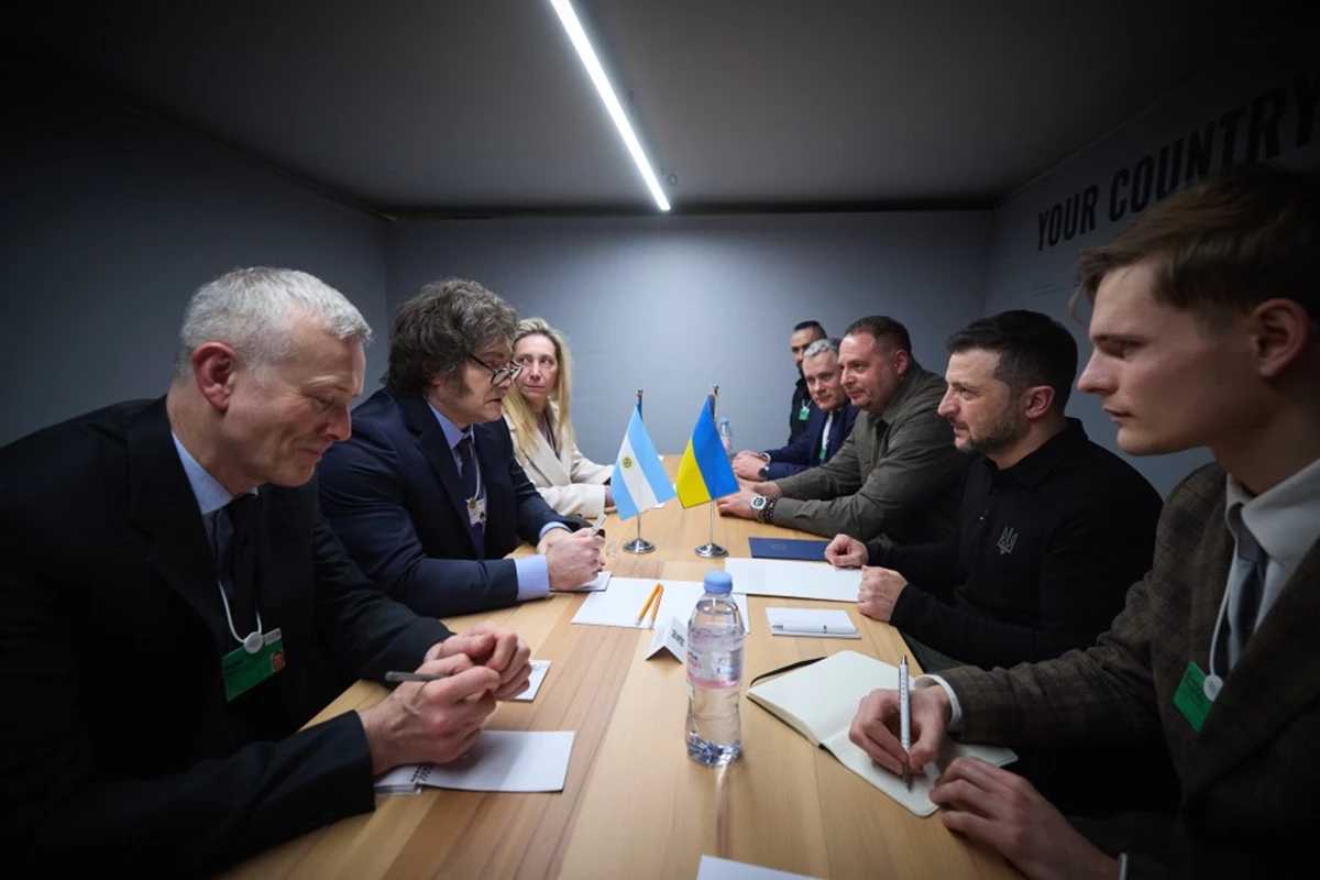 У Давосі Президент України зустрівся зі світовими лідерами