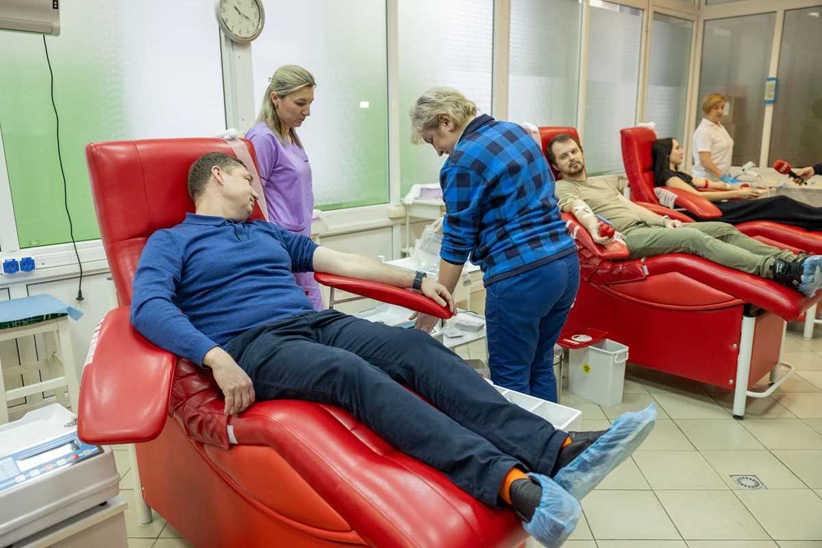 Superhumans Center закликає донатити кров для потреб військових та цивільних, які постраждали під час війни: як долучитися