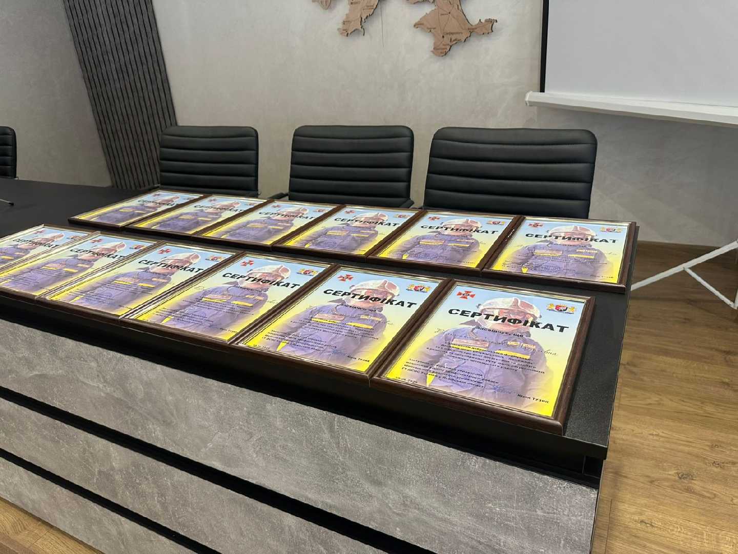 Випускники «Дружин юних рятувальників» отримали сертифікати про проходження підготовки