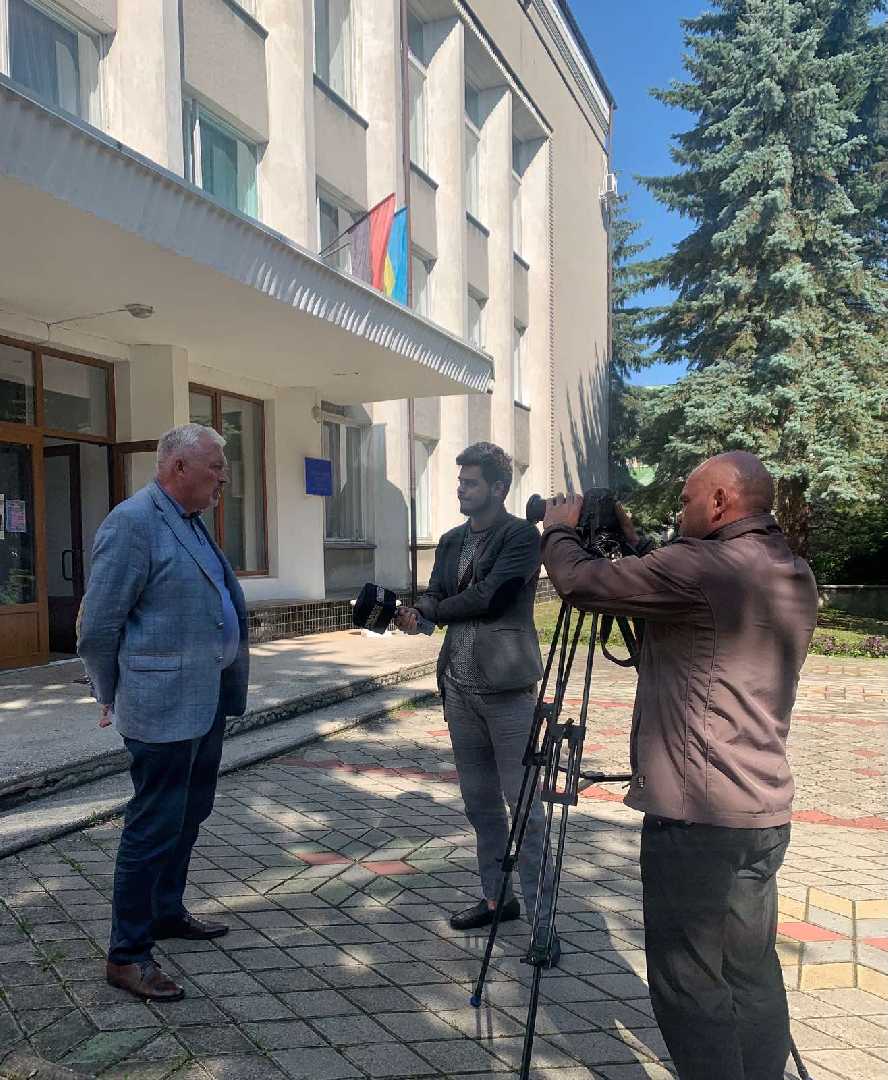 Очільник району Андрій Дяченко дав коментар телеканалу 'Правда ТУТ'