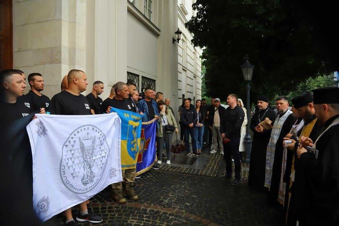 Зі Львівщини вирушила третя паломницька місія військових на гору Афон