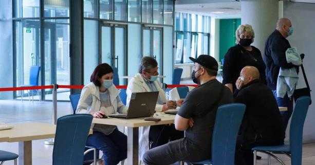 Вчора в області провакцинували 4174 особи, з них 3185 - у центрах вакцинації