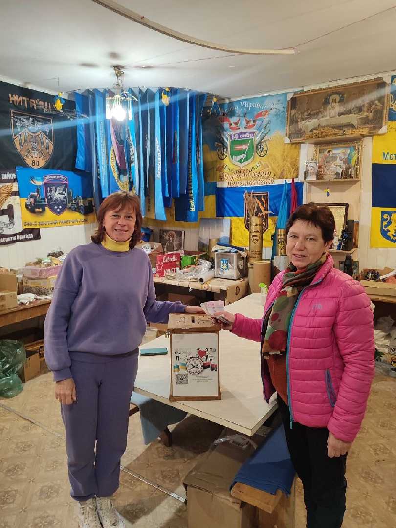 Благодійна допомога військовослужбовцям від учнів і батьків освітніх закладів  Радехівської громади
