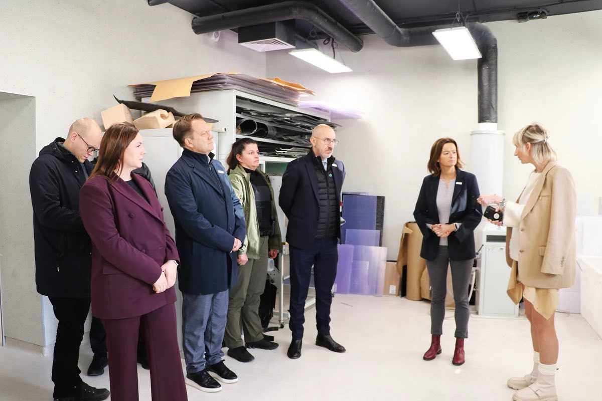 Віцепрем’єр-міністерка, глава МЗС Словенії відвідала Superhumans Center на Львівщині