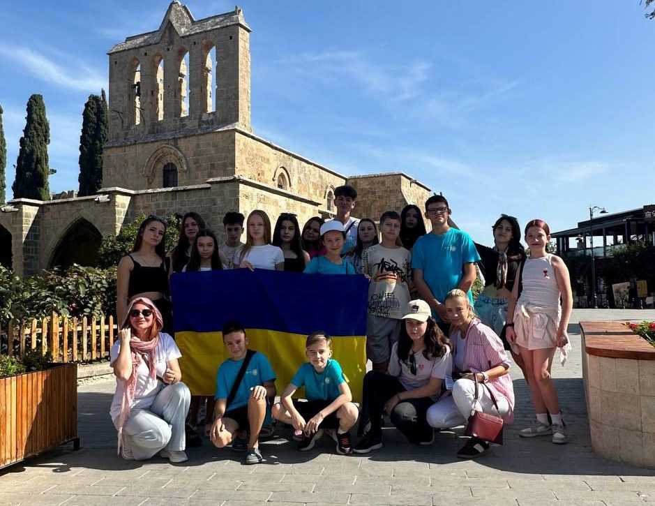 Діти з Великомостівської та Белзької громад взяли участь у благодійній поїздці на Кіпр