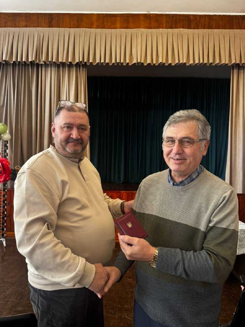 Директора Гімназії №1 міста Шептицький Олександра Суханова відзначено нагрудним знаком «Відмінник освіти України