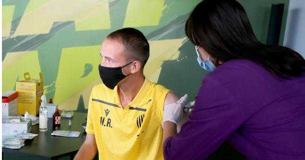 Тренери ФК «Рух» організовано вакцинувалися від ковіду