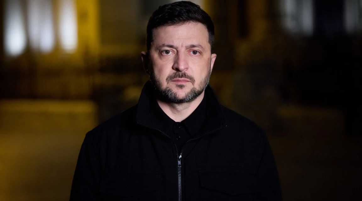 Зараз однаково важливі захист позицій, спротив на фронті й спільна з партнерами робота заради кращих дипломатичних позицій – звернення Президента