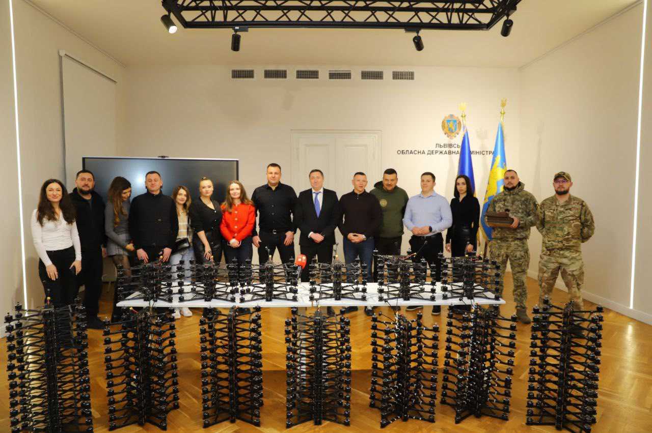 Військові отримали чергову партію дронів у межах проєкту «Пташки Перемоги»