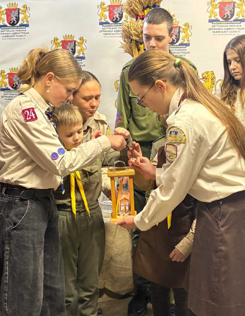 Вифлеємський Вогонь Миру прибув  до Шептицької РВА