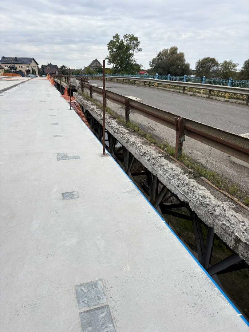 Роботи на мосту через річку Західний Буг, що з'єднує Сокаль і Жвирку, відновляться!