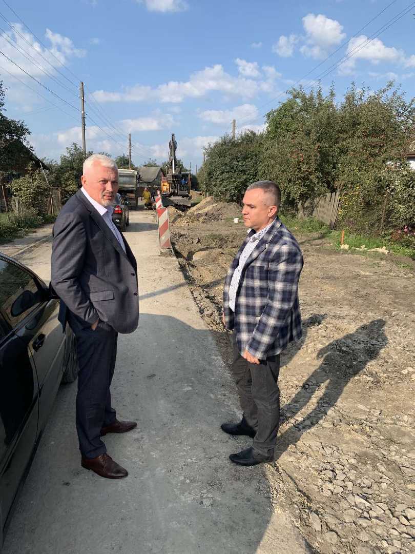Продовжується капітальний ремонт дороги Червоноград-Рава-Руська