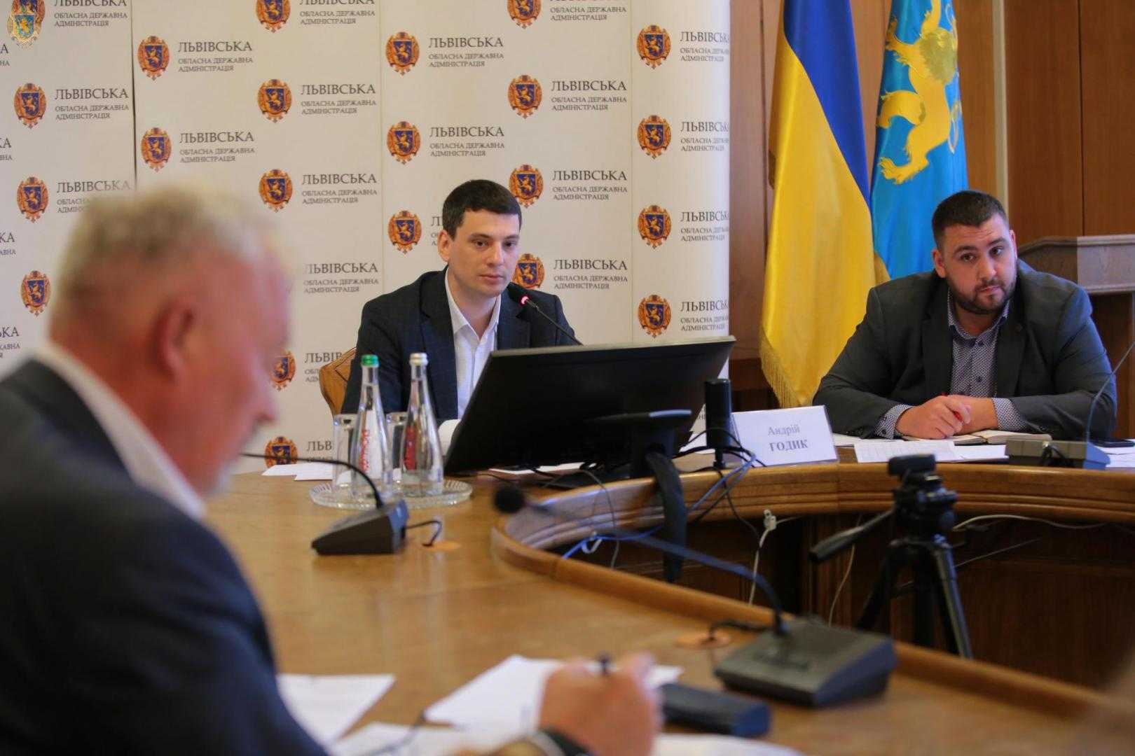 Суб’єктам господарської діяльності Червоноградського району рекомендували переглянути рівень оплати праці працівників