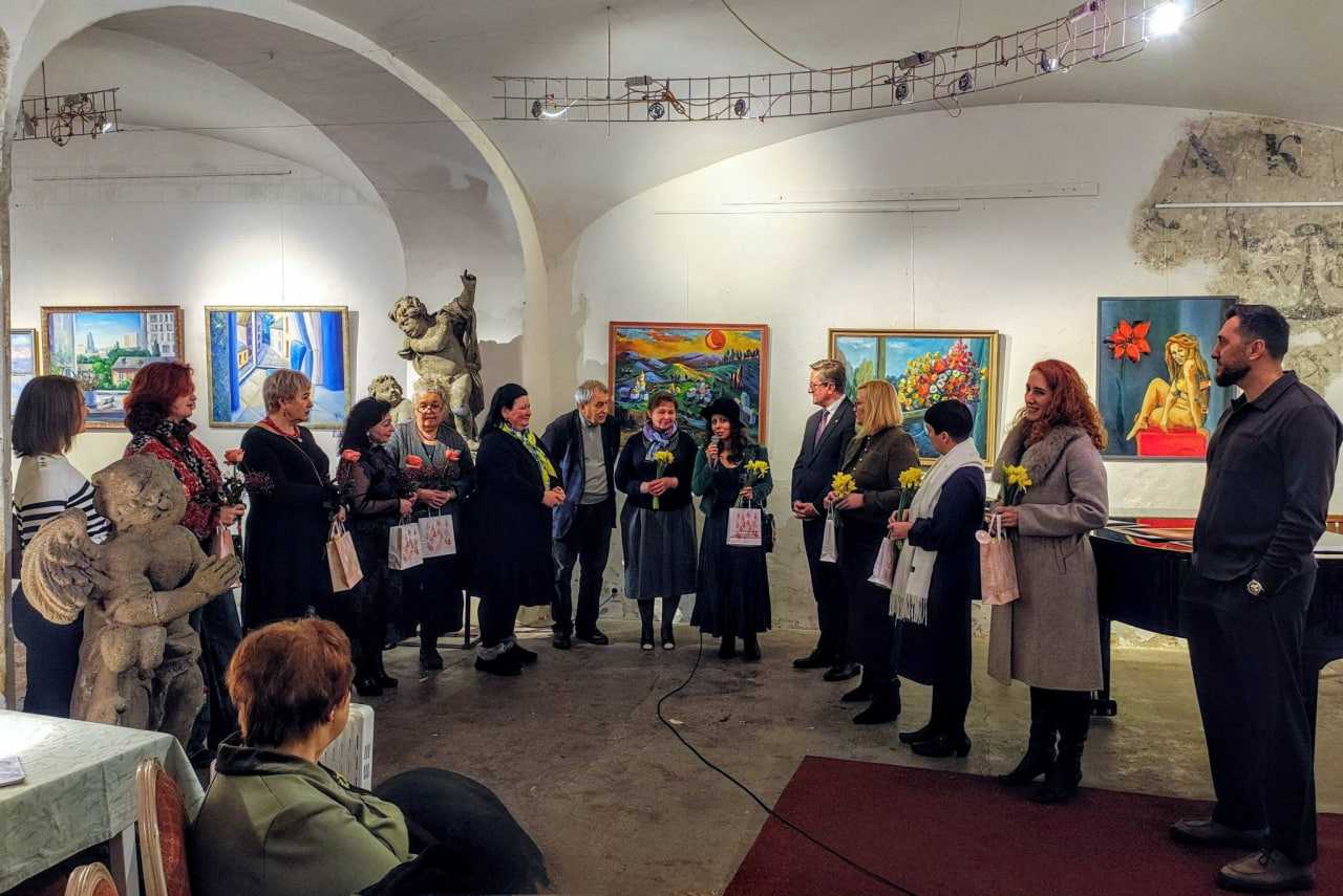 Робота видатного майстра деревориту із Шептицького — Ярослава Гладкого — стала частиною масштабного виставкового проєкту «Україна в надії II / Ukraine in Hope II» у Чехії