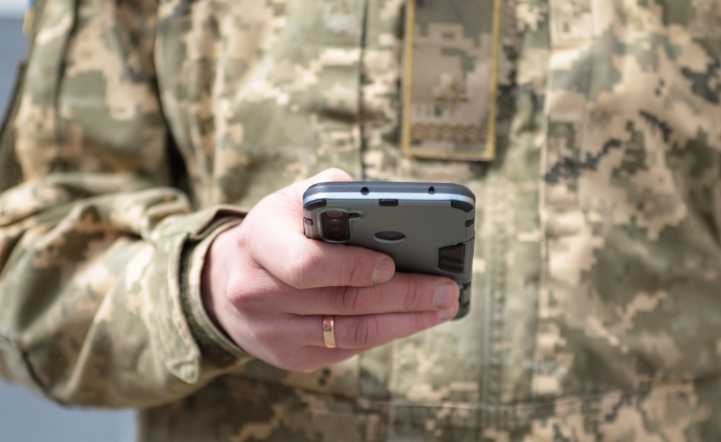 Гарячі лінії підтримки для захисників та їхніх близьких