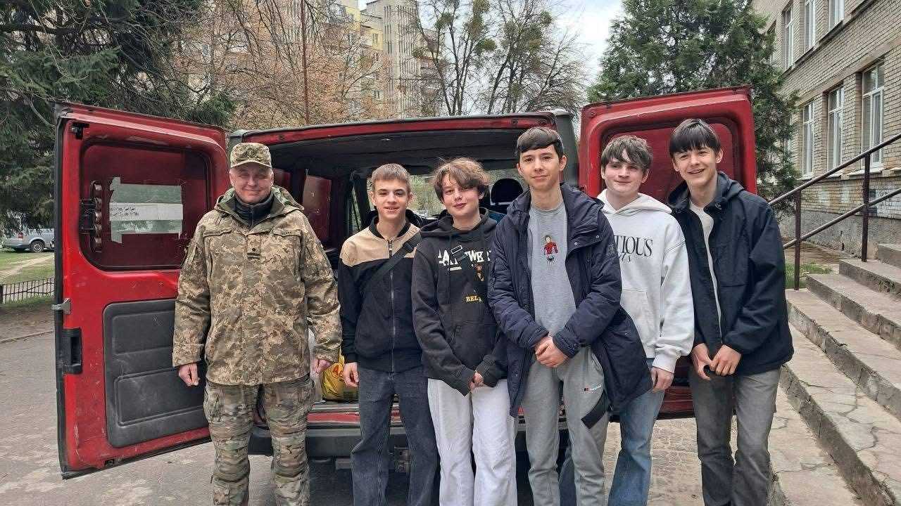 82 000 гривень вдалося зібрати під час благодійного ярмарку школярам Гімназії №12