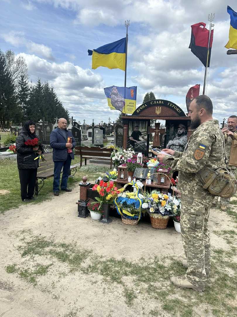 Військовослужбовця з Добротвірської громади посмертно відзначено державною нагородою Головнокомандувача Збройних Сил України