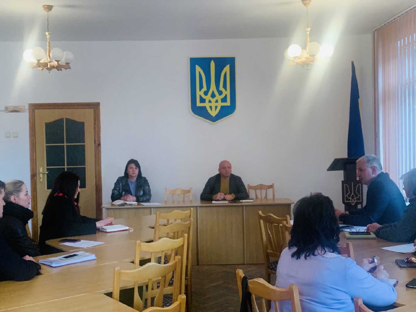 Відбулося засідання комісії з питань забезпечення житлом дітей-сиріт, дітей, позбавлених батьківського піклування, та осіб з їх числа у Червоноградському районі